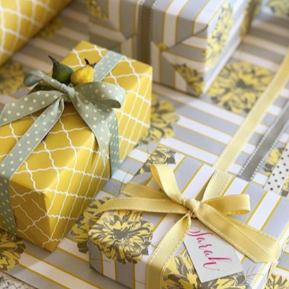 Reversible Yellow Grey Dahlia Gift Wrapping Set